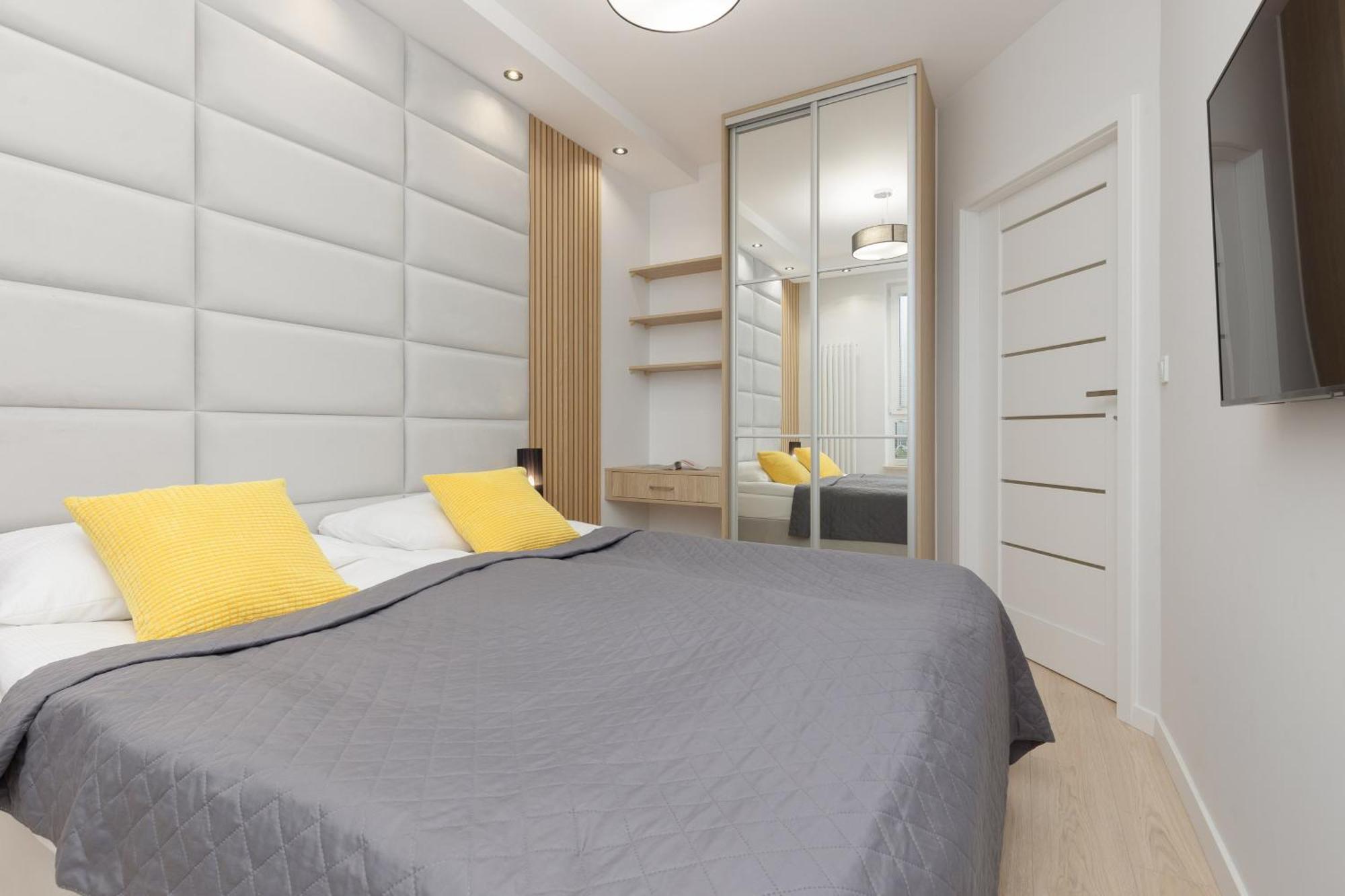 Modern Apartment With Balcony Near Aleje Jerozolimskie By Noclegi Renters Varsóvia Exterior foto